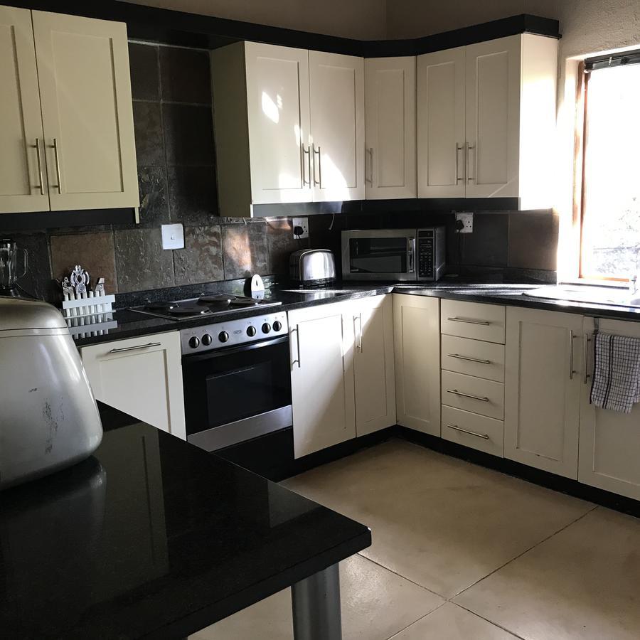 Leadwood Lodge Hoedspruit Buitenkant foto